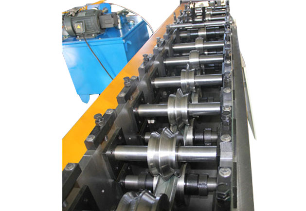 T grid roll forming machine