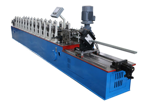 Z purlin roll forming machine